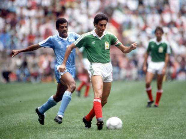 Cinco seleções não sabia que eles jogaram uma Copa do Mundo5 Iraq se enfrentó a México en el Mundial de 1986.