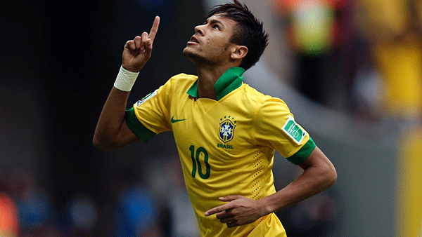Les jeunes étoiles enchâssés dans la regardant Coupe du Monde au Brésil (Parte I)
