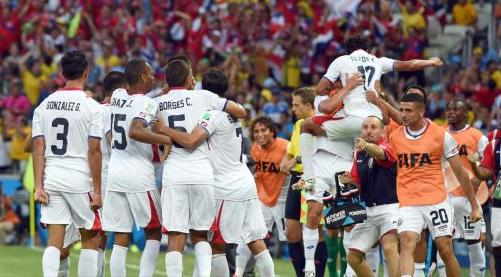 Así celebraron la victoria los jugadores de Costa Rica.