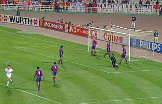 Os cinco partidos que mudaram o destino do futebol El Barcelona cayó de forma estrepitosa ante el AC Milan.