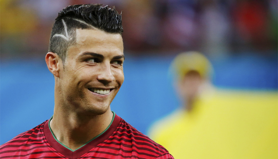 Si hay un jugador que cambia de peinado con frecuencia ese es Cristiano. En el Mundial de Brasil 2014 lució uno en cada partido de los 3 que jugó.