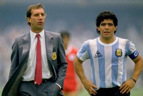 Les faits les plus pertinents et les chiffres de l'histoire du football fútbol 6 Maradona el capitán de Argentina.