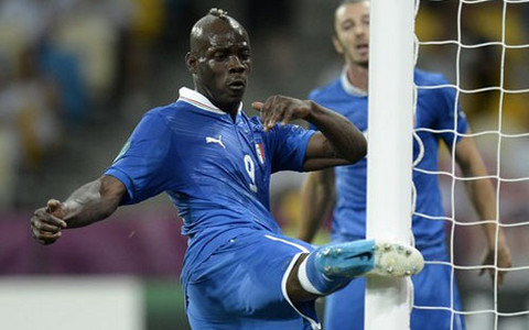 Mario Ballotelli es un tipo de carácter irascible.