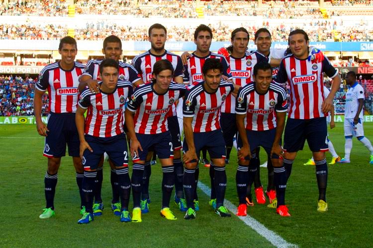A história de jogadores estrangeiros no futebol mexicano Chivas sólo cuenta con jugadores mexicanos en sus filas.