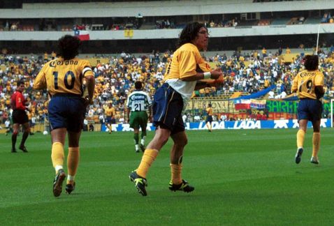 A história de jogadores estrangeiros no futebol mexicanoangeirosmas pessoas ilustres como Bam Bam Zamorano La historia del fútbol mexicano está lleno de jugadores extranjeros, algunos ilustes como Bam Bam Zamorano.