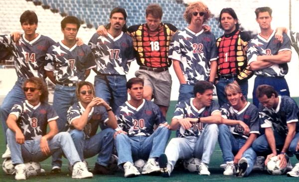 Con Lalas a la cabeza, USA vistió de esta guisa en el Mundial de 1994 donde por cierto vimos al último Maradona a gran nivel.