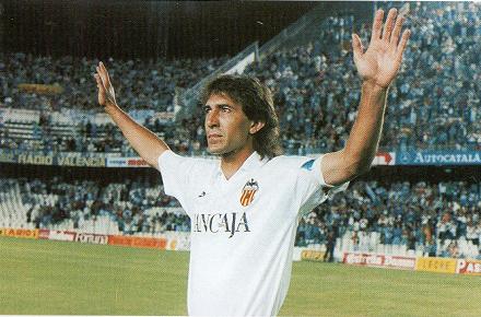 Ricardo Arias jugó una vida en el Valencia.