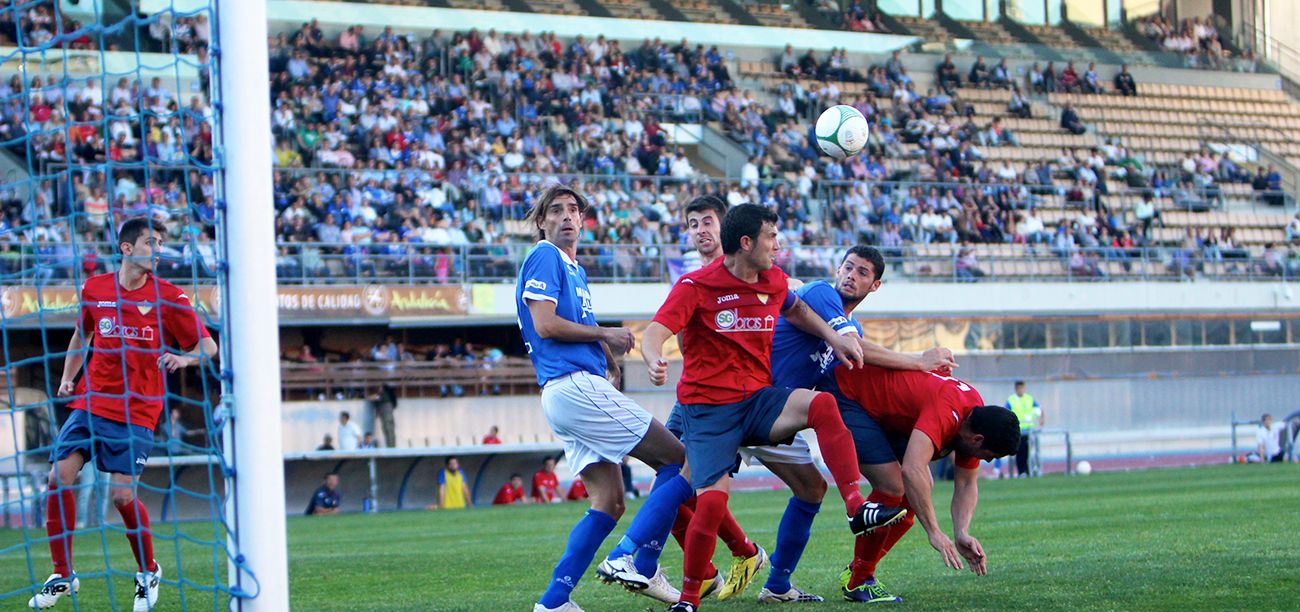 Dani Pendín, un mítico del otro Xerez en el partido ante el Guadiaro. 