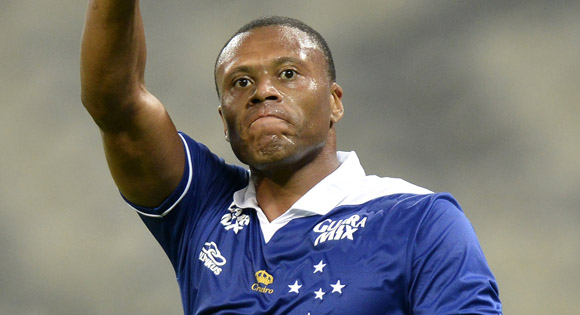 The Beast Baptista is one of the stars of the Brazilian league.