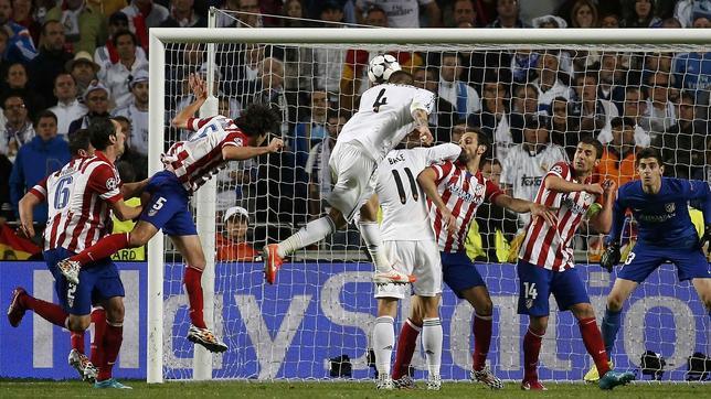A falta de segundos para el final, Ramos anotó el empate a 1 en Lisboa.