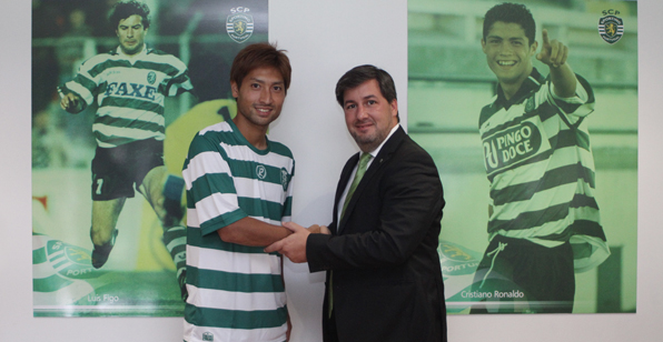 Savez-vous Junya Tanakade Figo et Cristiano Tanaka entre las fotos de Figo y Cristiano.