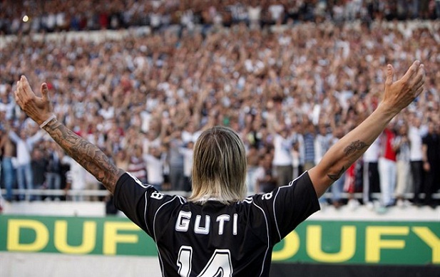 Guti on the day of its presentation as Besiktas player. 