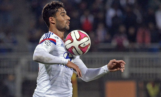 Connaissez-vous Nabil Fekirouveaux talents du football français Nabil Fekir, uno de los nuevos talentos del fútbol francés.