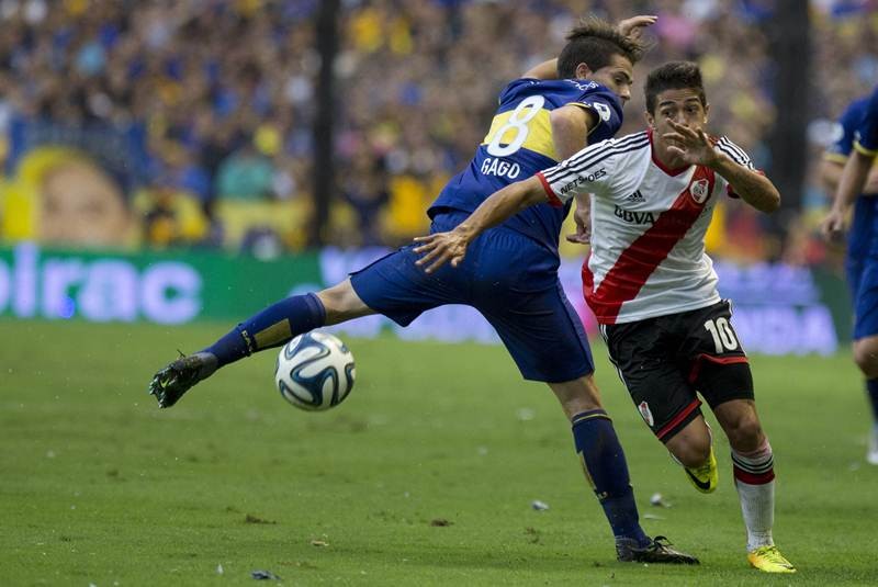 Nike y Adidas juegan sus propios derbis 2 Boca (Nike) vs River (Adidas).