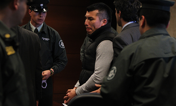 Gary Medel esposado