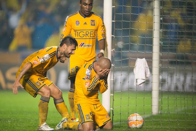 Sobis y Guerrón se están saliendo en Tigres.