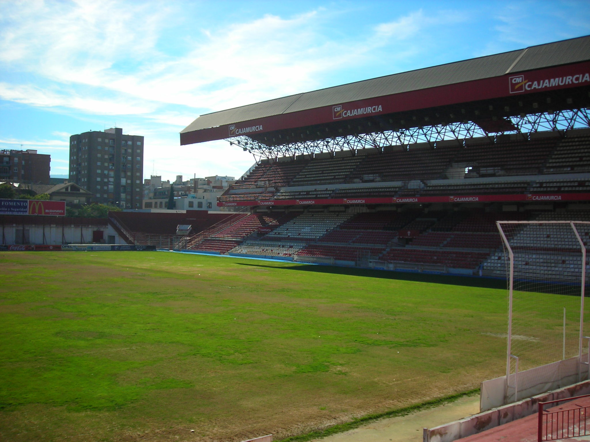 Os clássicos estádios de futebol espanhol dos 80que você certamente se lembras 6 estadios clásicos del fútbol español