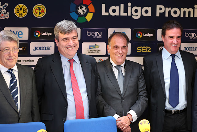 A Tebas y José Ramón de la Morena les importan mucho los niños del torneo, ha quedado claro con el Levante.