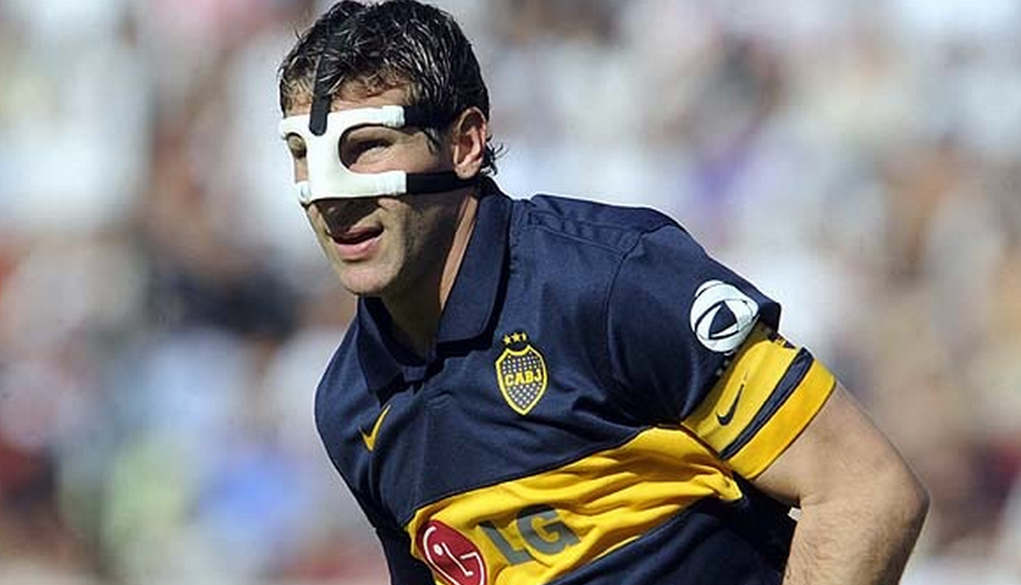 Footballers com mascaramuito vintage Palermo y una careta muy vintage.