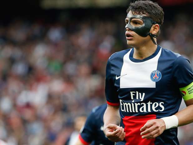 Footballers com mascara 9 thiago silva psg