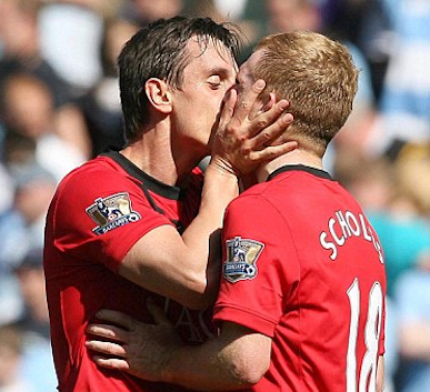 Come here it seemed silly to tell Gary Neville Scholes but in English. Valencia did not give many kisses. 