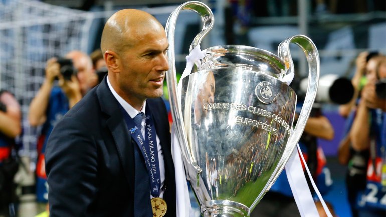 Zidane con su Champions como entrenador. 