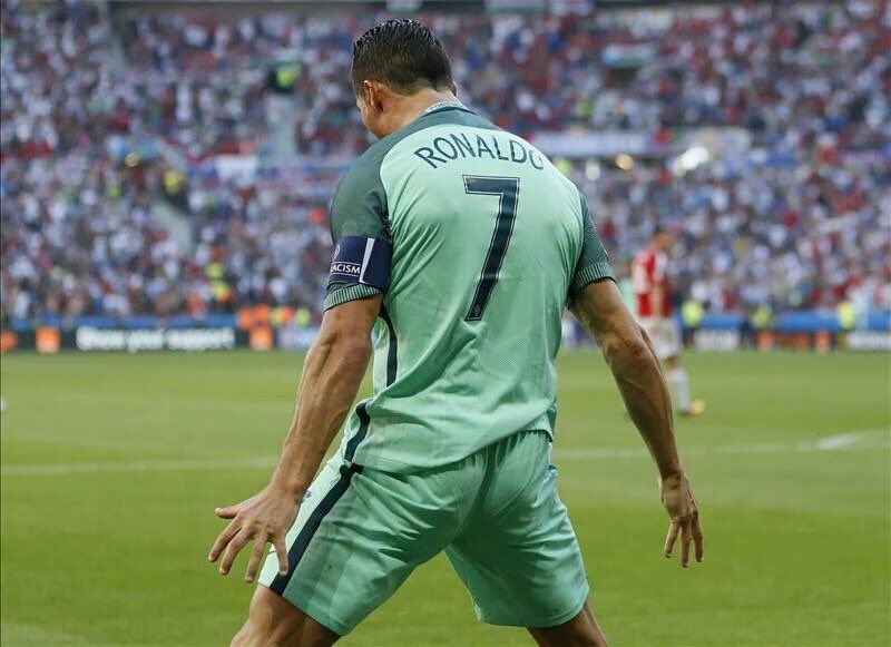 Cristiano se convierte en el jugador con más partidos en la historia de las Eurocopas y en el único que ha marcado en 4 de ellas.