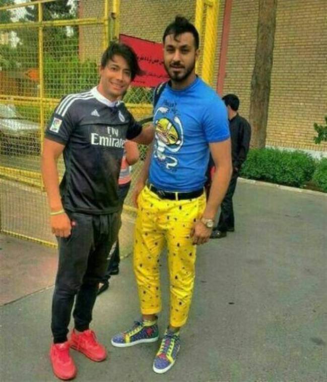 Portero iraní sancionado por lucir a Bob Esponja 1 Estos pantalones amarillos le han costado una dura sanción a Sosha Makhani.