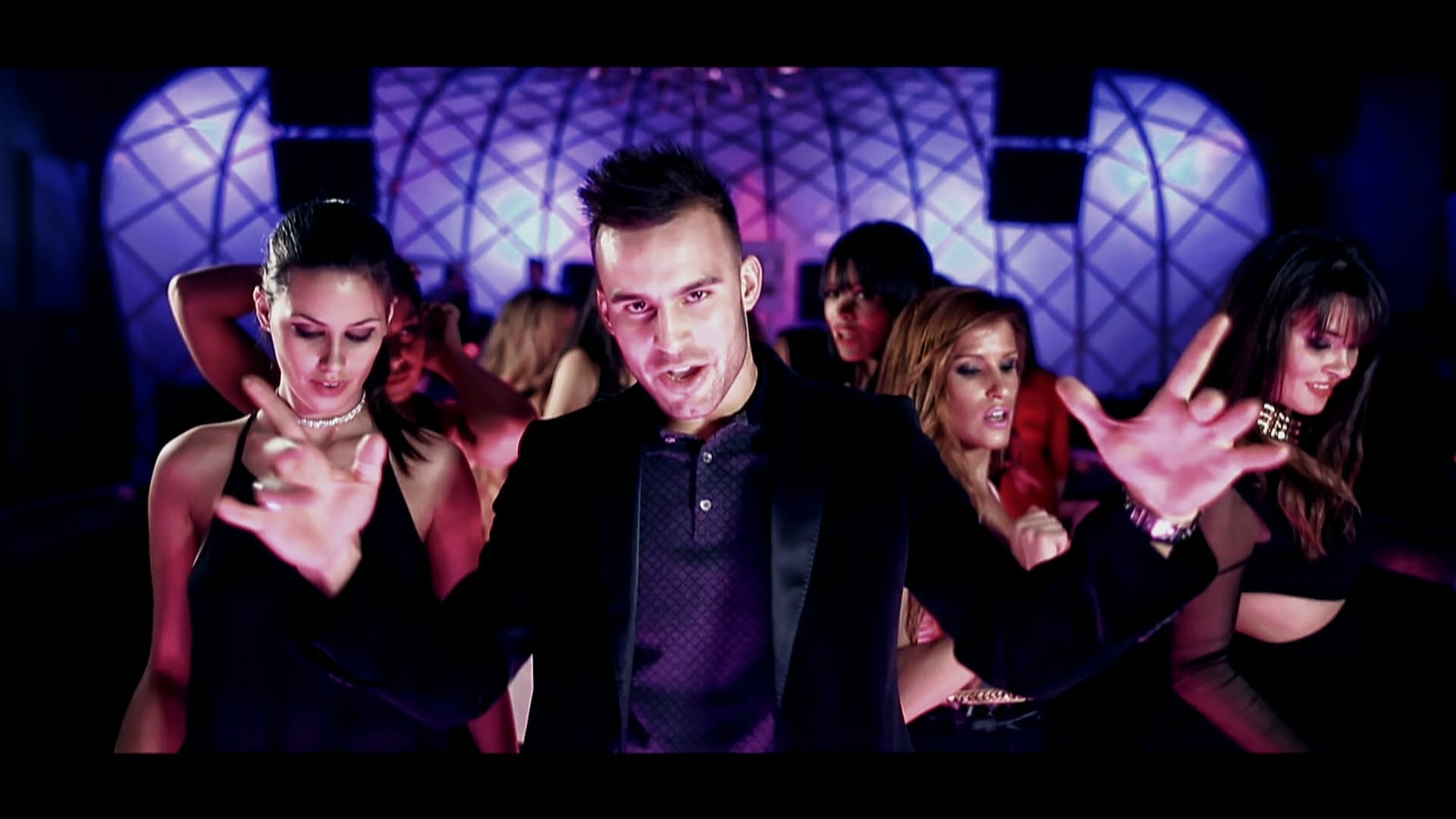 Jogadores que fizeram o salto para o mundo da música música Jesé es uno de esos futbolistas que dieron el salto a la canción.