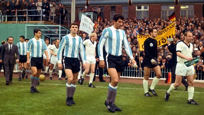 Los mejores defensas argentinos de la historia