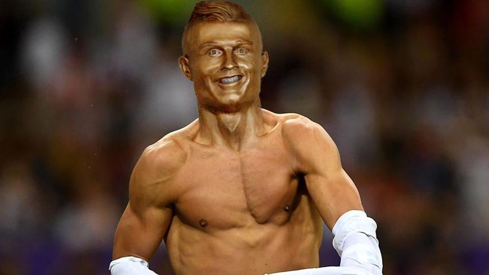 Los mejores memes sobre el busto de Cristiano Ronaldo