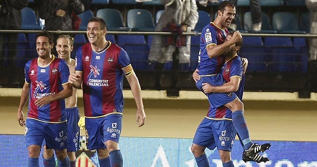 camiseta del levante liderato 