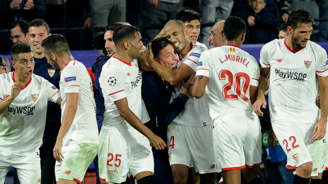 jugadores celebran con berizzo