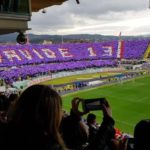 Le jeu a été arrêté dans la Fiorentina-Bénévent pour honorer Astori