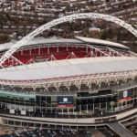 El dueño de un club inglés que está dispuesto a comprar Wembley por 900 millones