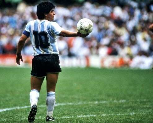 Dix des meilleurs joueurs qui a vu l'histoire du monde 2 maradona 86