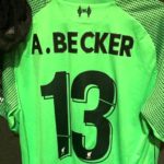 camiseta-del-debut-de-alisson-becker–en-el-que-su-nombre-esta-escrito-con-permanente–instagram-alissonbecker