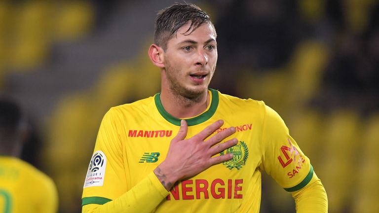 Desaparece el avión donde viajaba Emiliano Sala, goleador de la Ligue 1