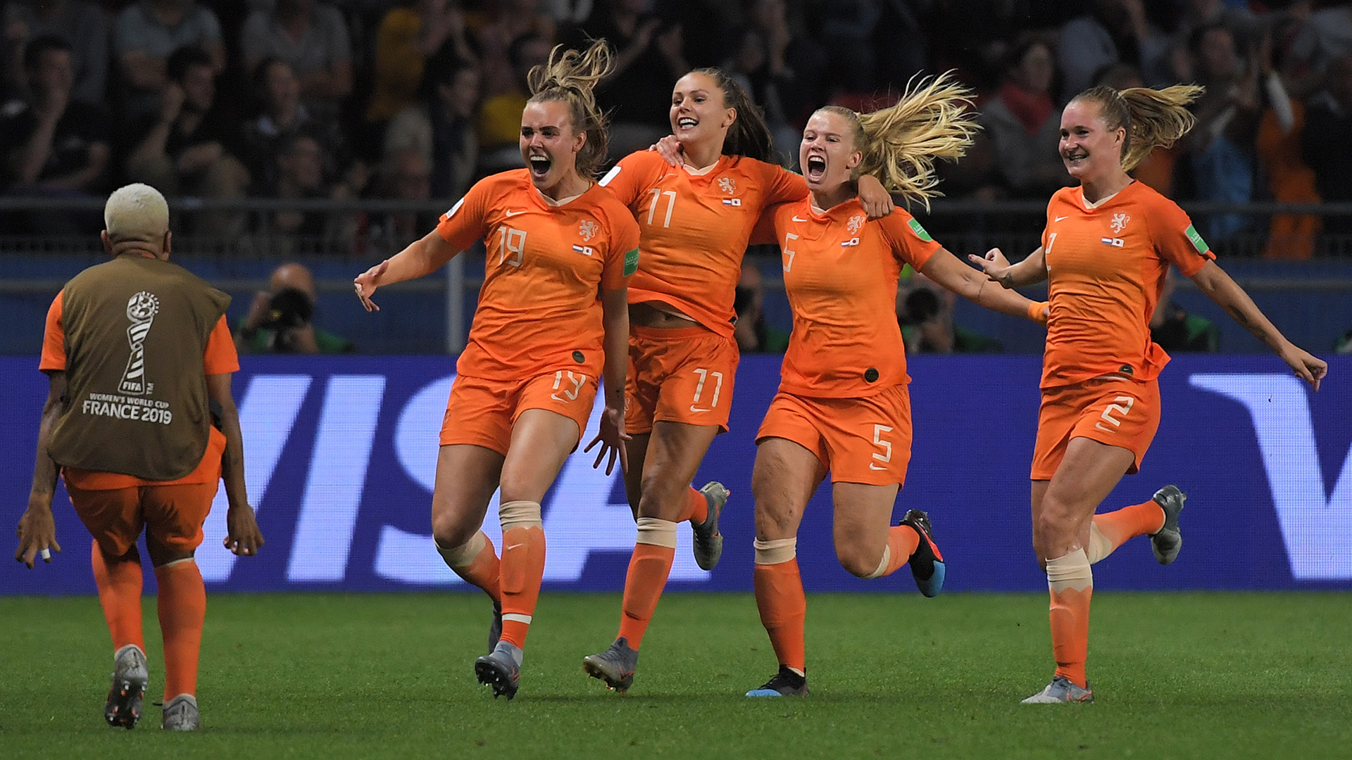 Holland wants to make history by winning its first World