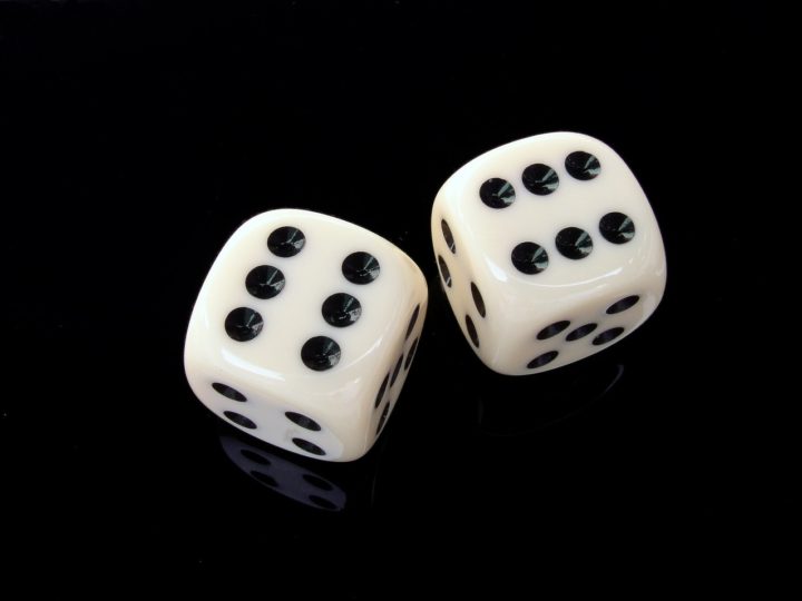 Poker and dice, a perfect combination for online games