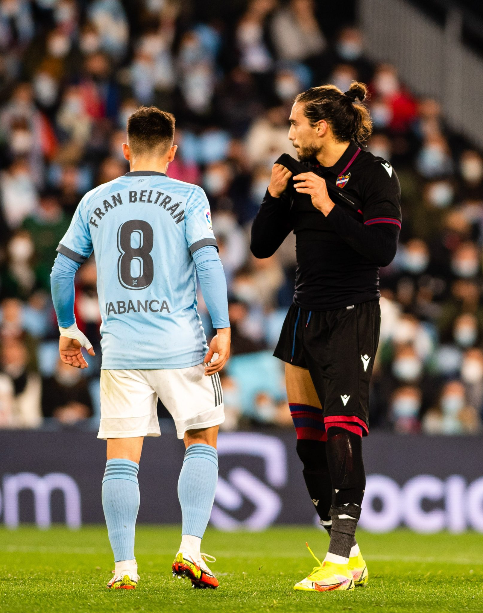 Footballeurs uruguayens dans l'histoire de Levante 5 Jugadores uruguayos en la historia del Levante