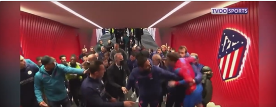 Atlético y City acaban en pelea en el túnel de vestuarios