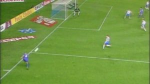 Impossible goal by Roberto Carlos against Tenerife