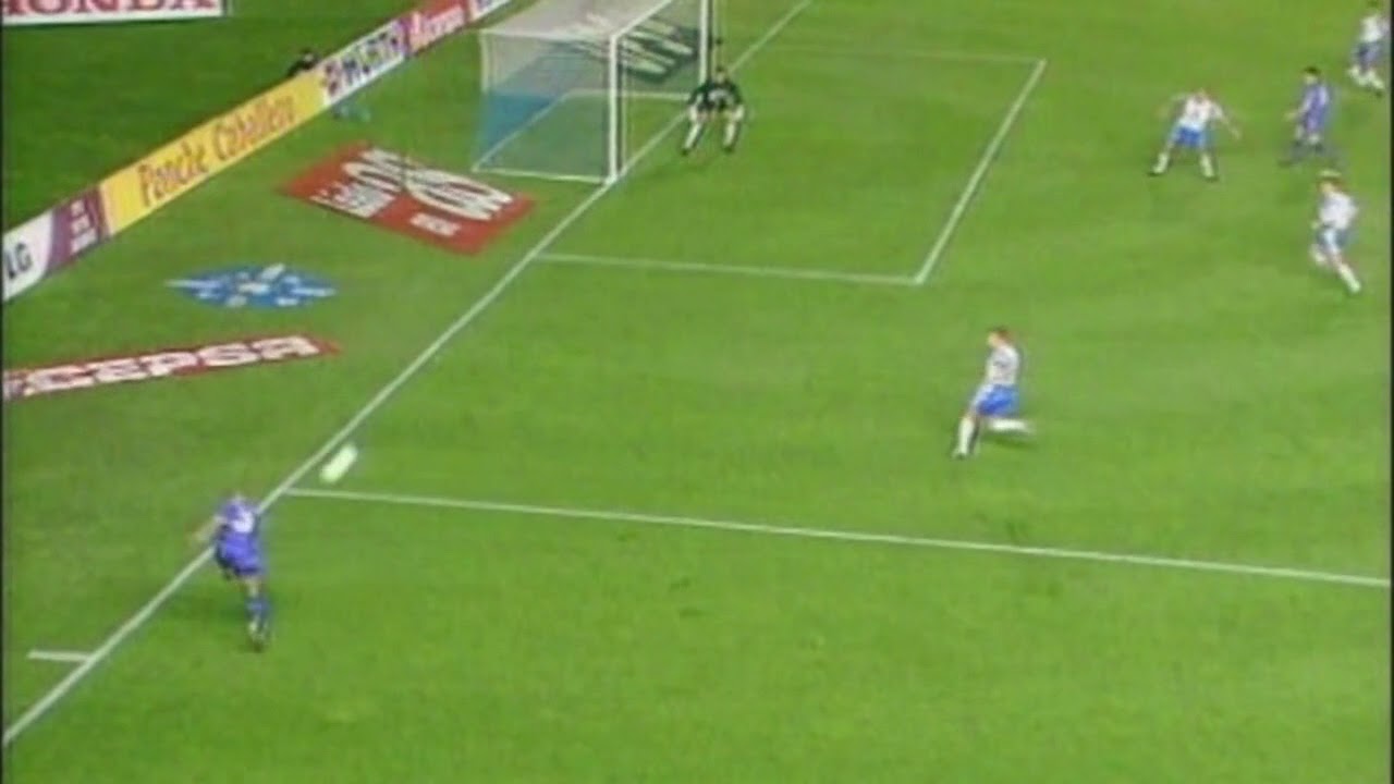 The impossible goal by Roberto Carlos to Tenerife